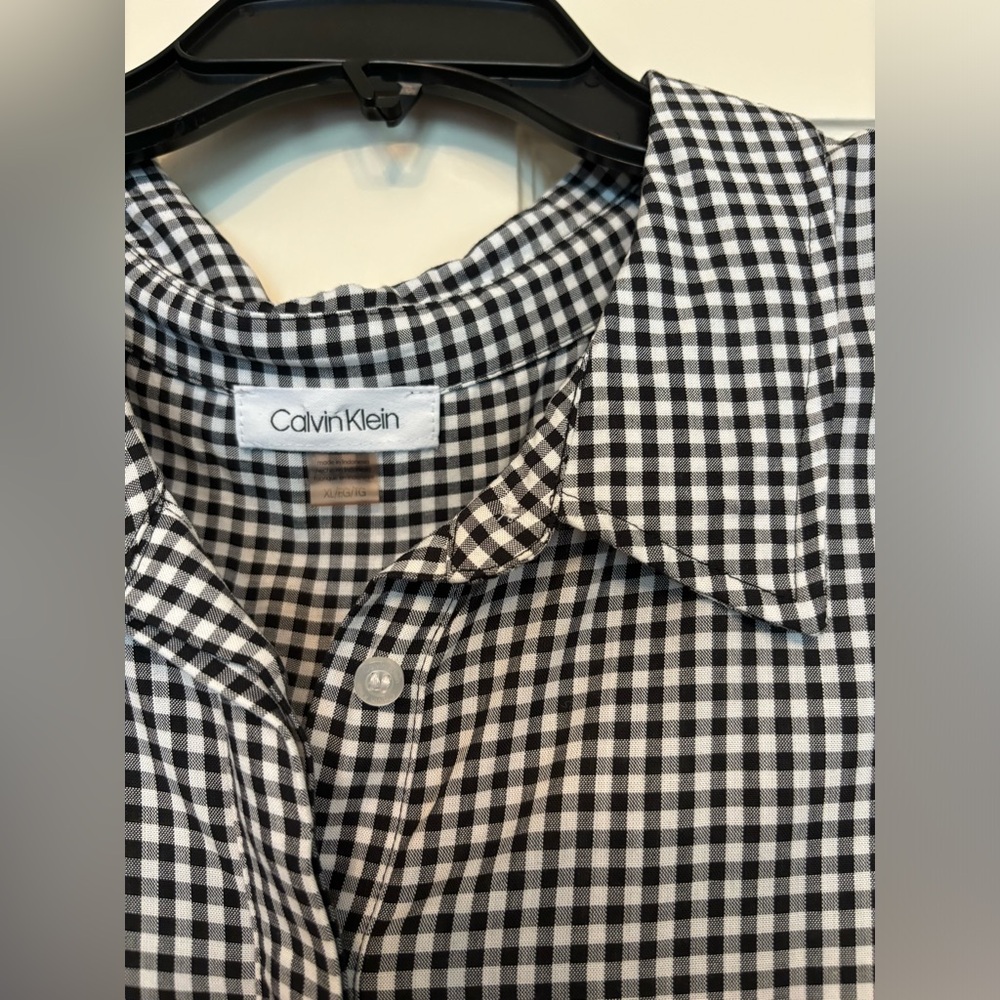 Checkered top - Picture 3 of 3
